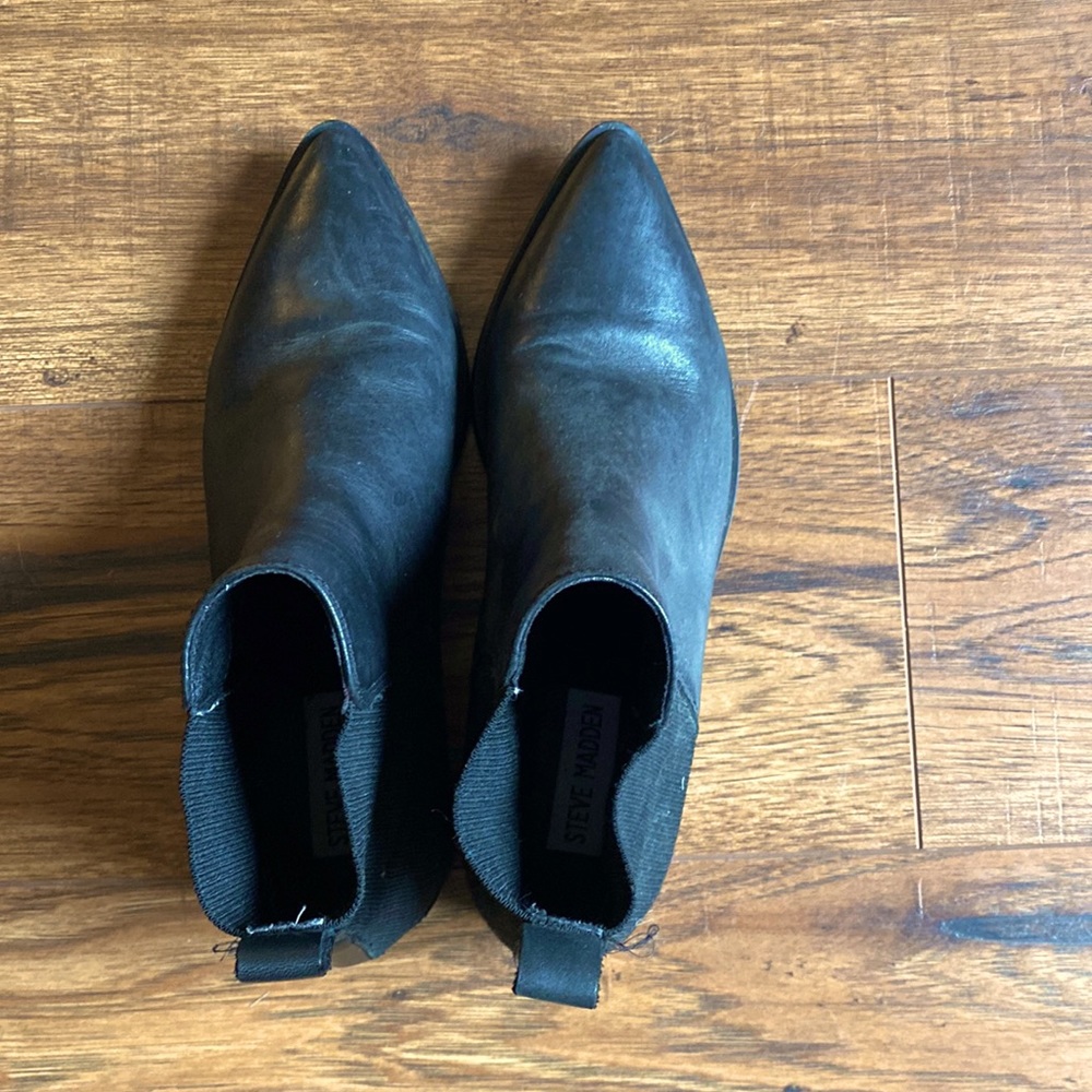 Steve Madden black leather boots
